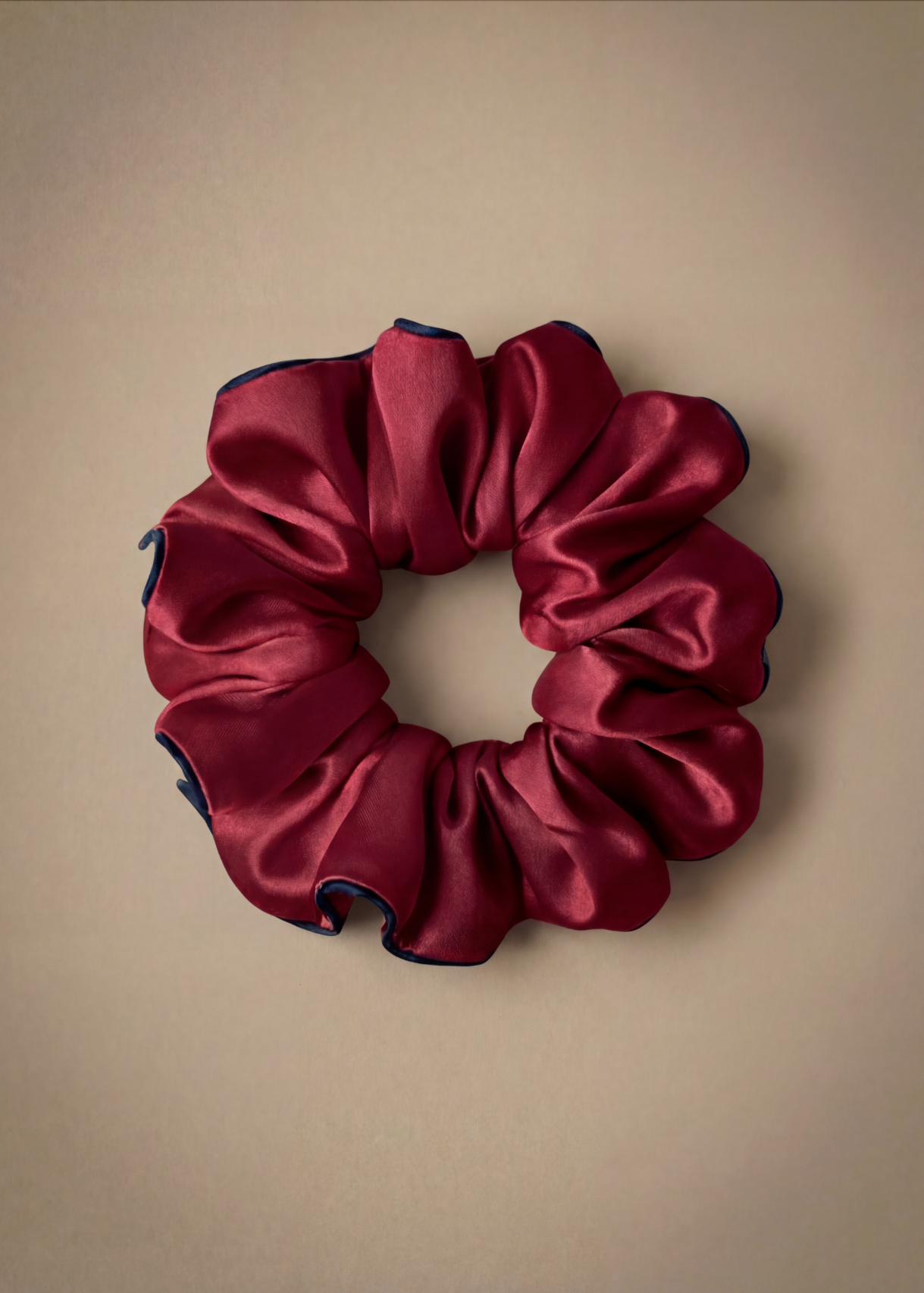 LARGE SILK SCRUNCHIE RED RUBY