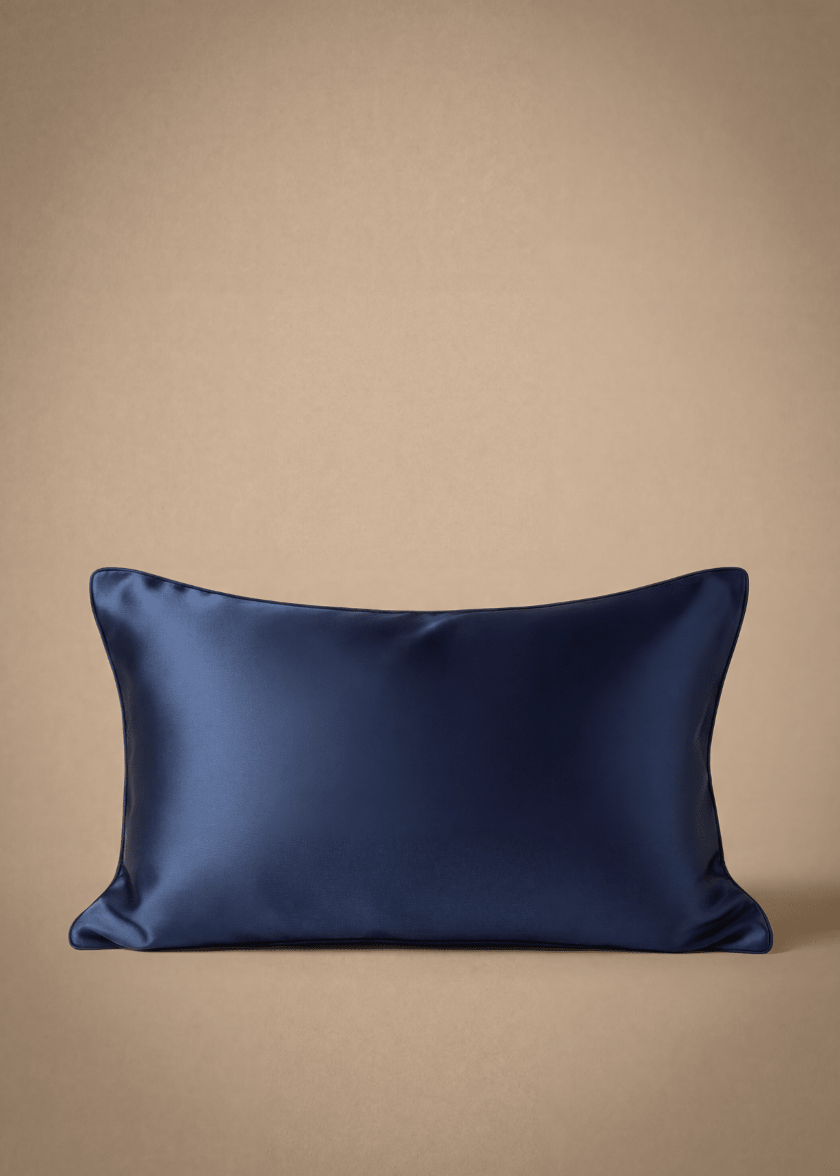 Midnight blue silk pillowcase by Miaveriana