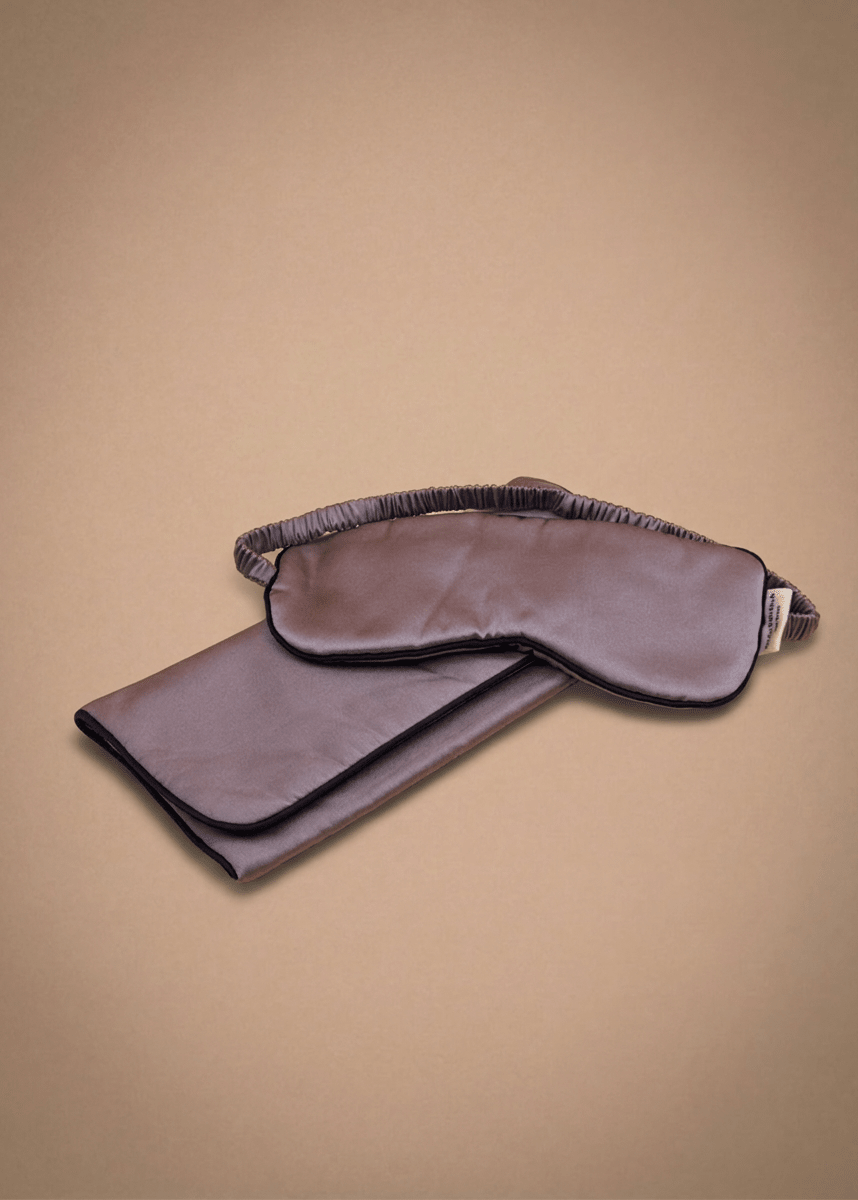 Mulberry lilac silk sleep mask and matching cover by Miaveriana