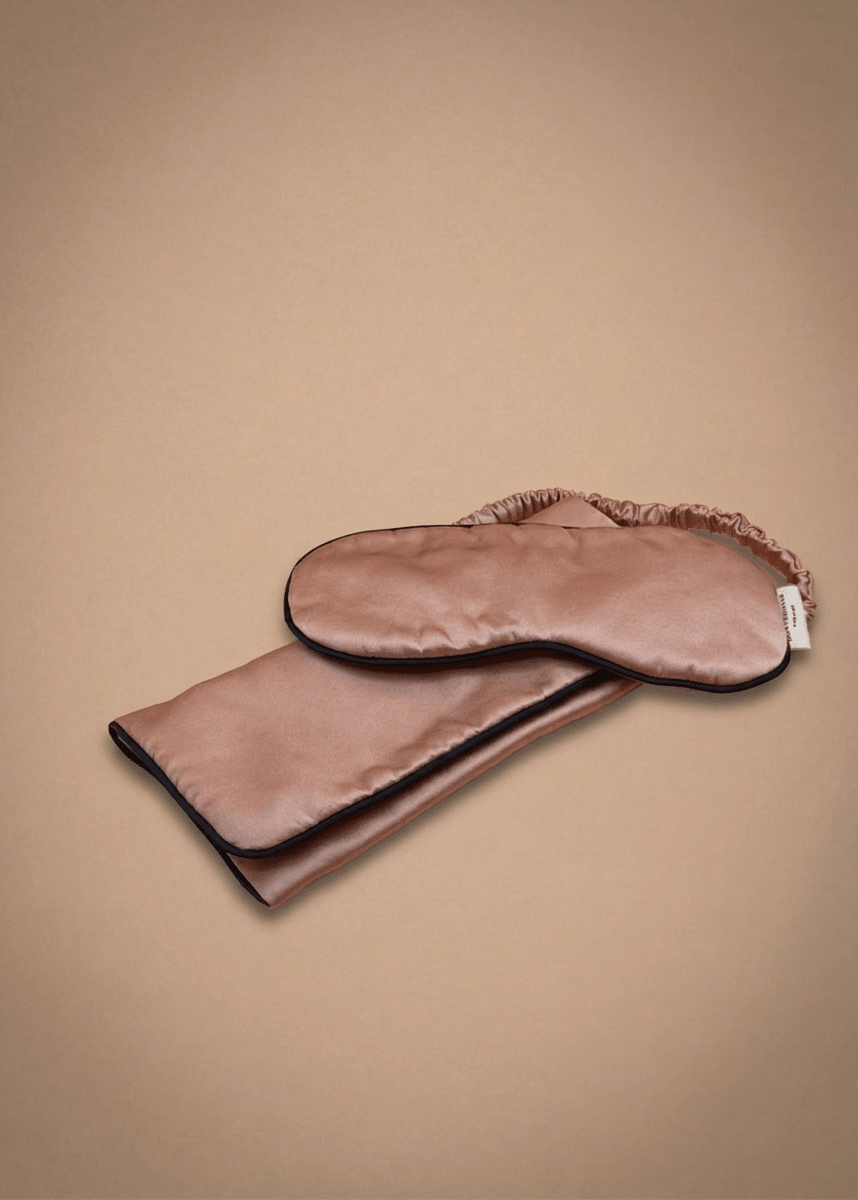 Rose gold silk sleep mask and matching cover by Miaveriana
